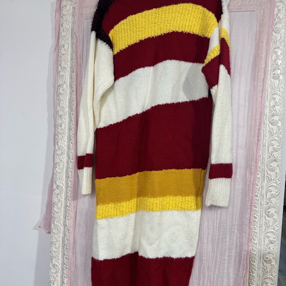 Hera Collection Cream and Red Knit Cardigan - Picture 7 of 7